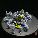 1/64 Miniature Car Repair Doll Set Unpainted