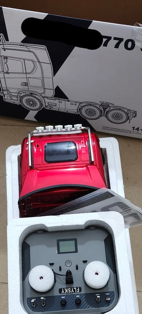 Camion Tamiya Scania 770 S 4X2 1/14 56379 avec lumières et sons (Pack