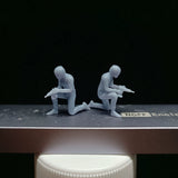 1/64 Miniature Car Repair Doll Set Unpainted