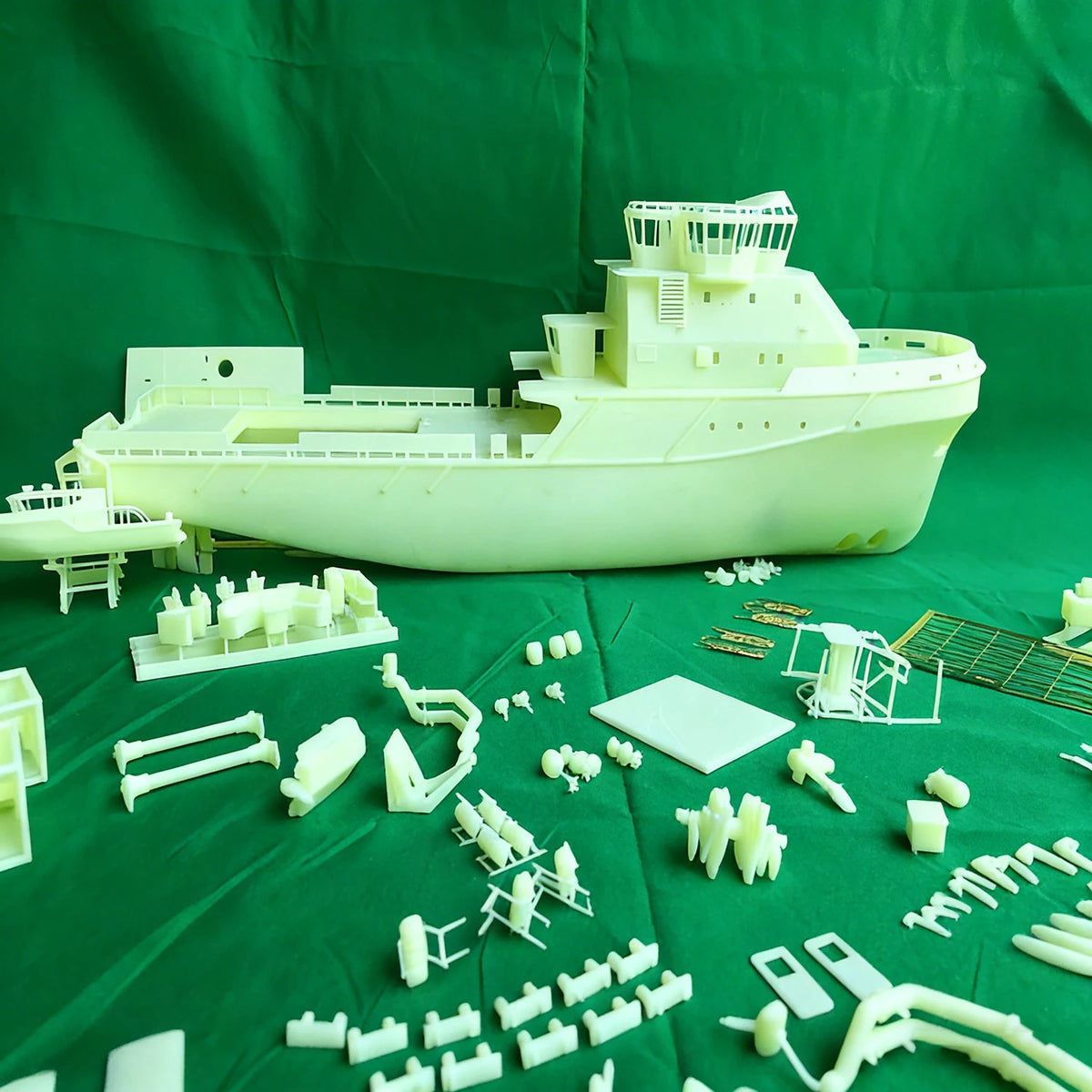 1/100 Scale RC Uzmar Rampage 6000 Schiffe Model Boat Kit – VAJJEXRC