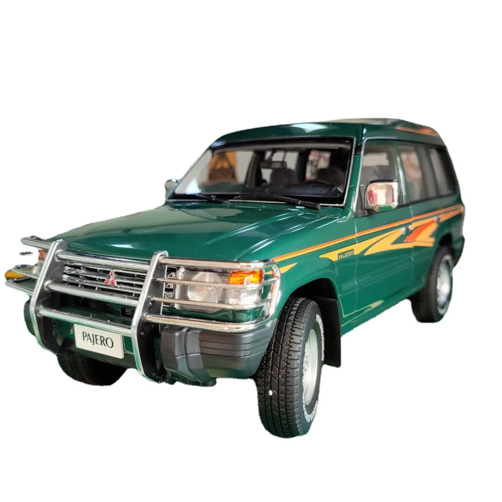 【新品】1/18 三菱 パジェロ pajero Amazon.co.jp: Sunyork 1/18 三菱 パジェロ Mitsubishi Pajero